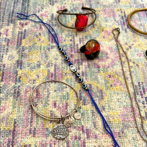 Mixed Jewelry Lot of Vintage, Alex & Ani ,Urban outfitters and more - Picture 2 of 16